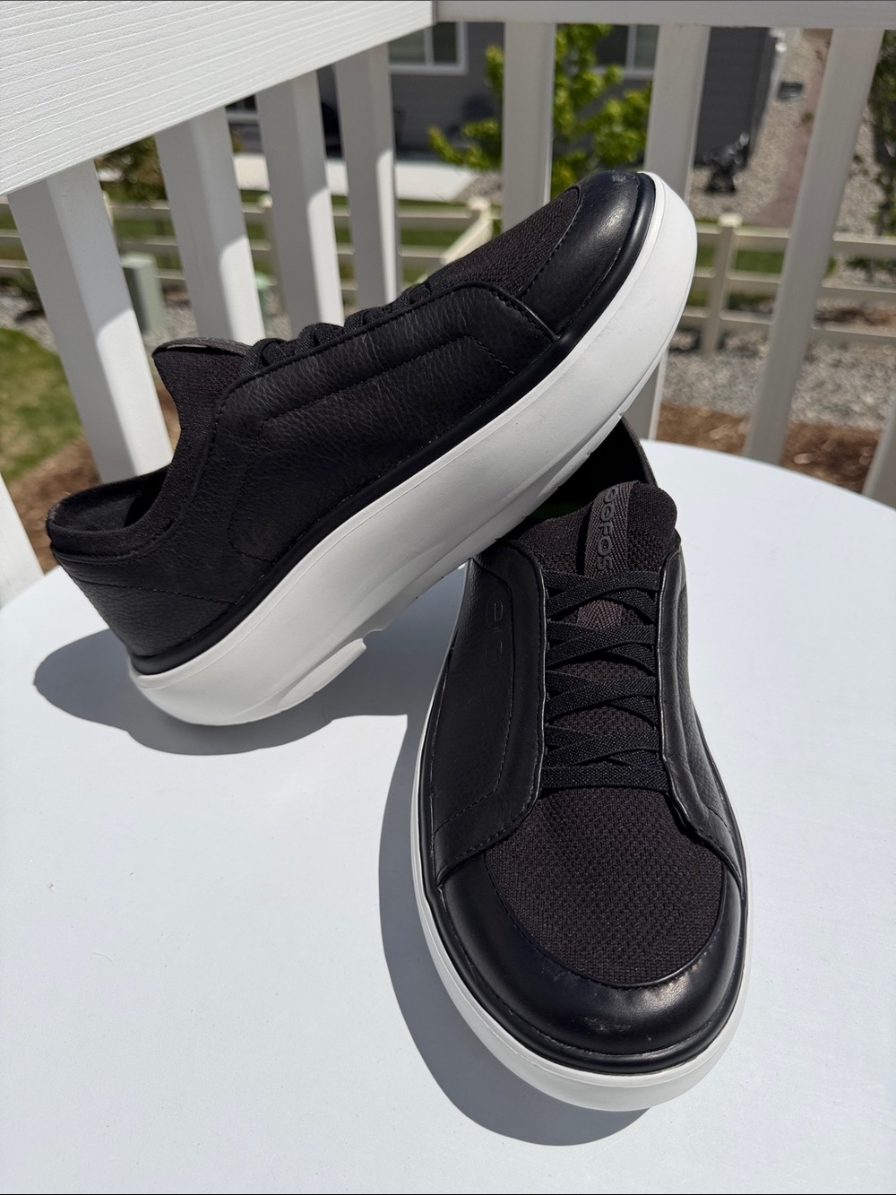 OOFOS Club+ Leather Slip-On Sneakers In Black/White-Sz 10 - Picture 12 of 14